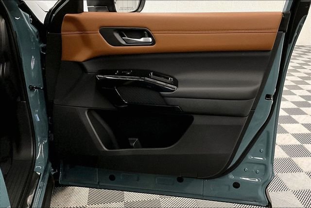 New 2026 Baltic Teal Nissan Platinum image 38