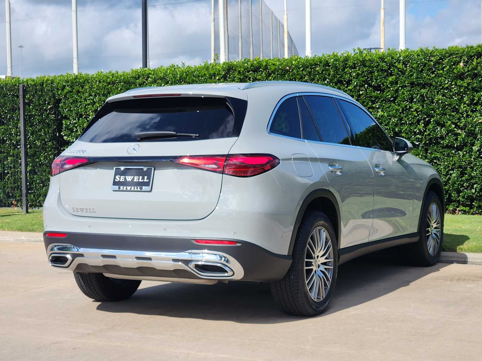 Certified Used 2026 MANUFAKTUR Alpine Grey Mercedes-Benz GLC 300 image 6