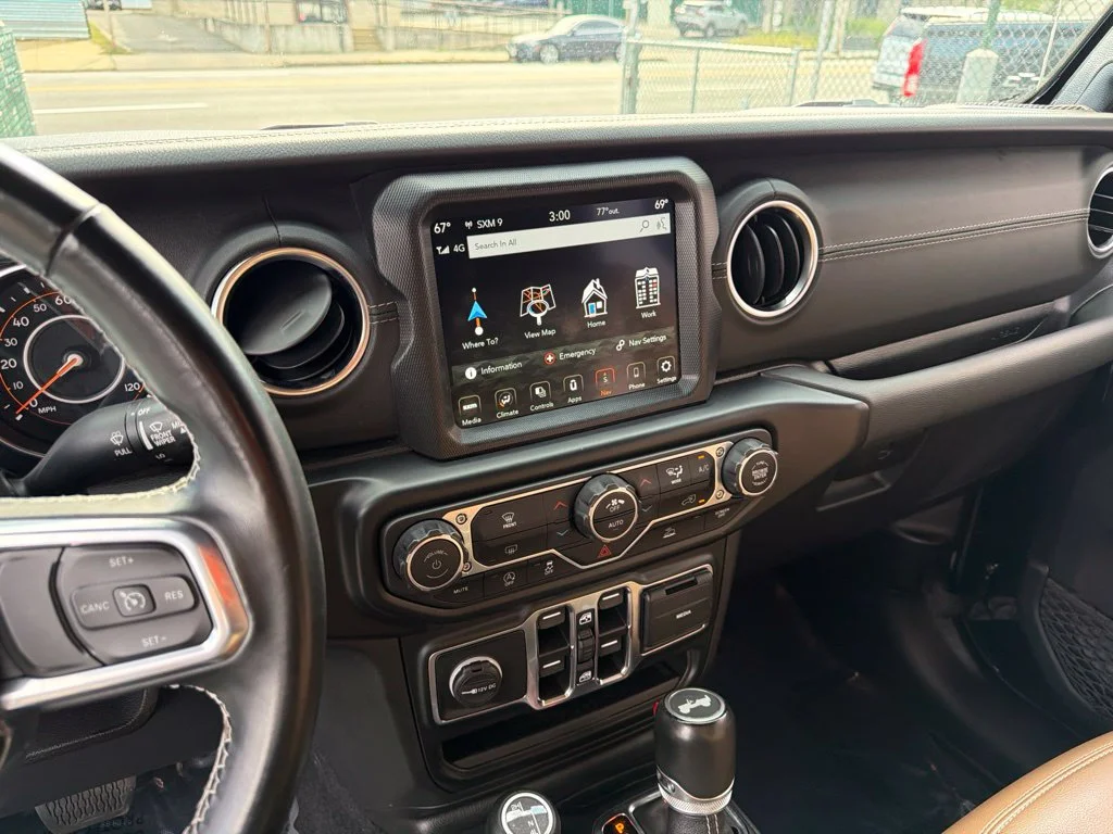 Used 2022 Black Jeep Unlimited Sahara image 34