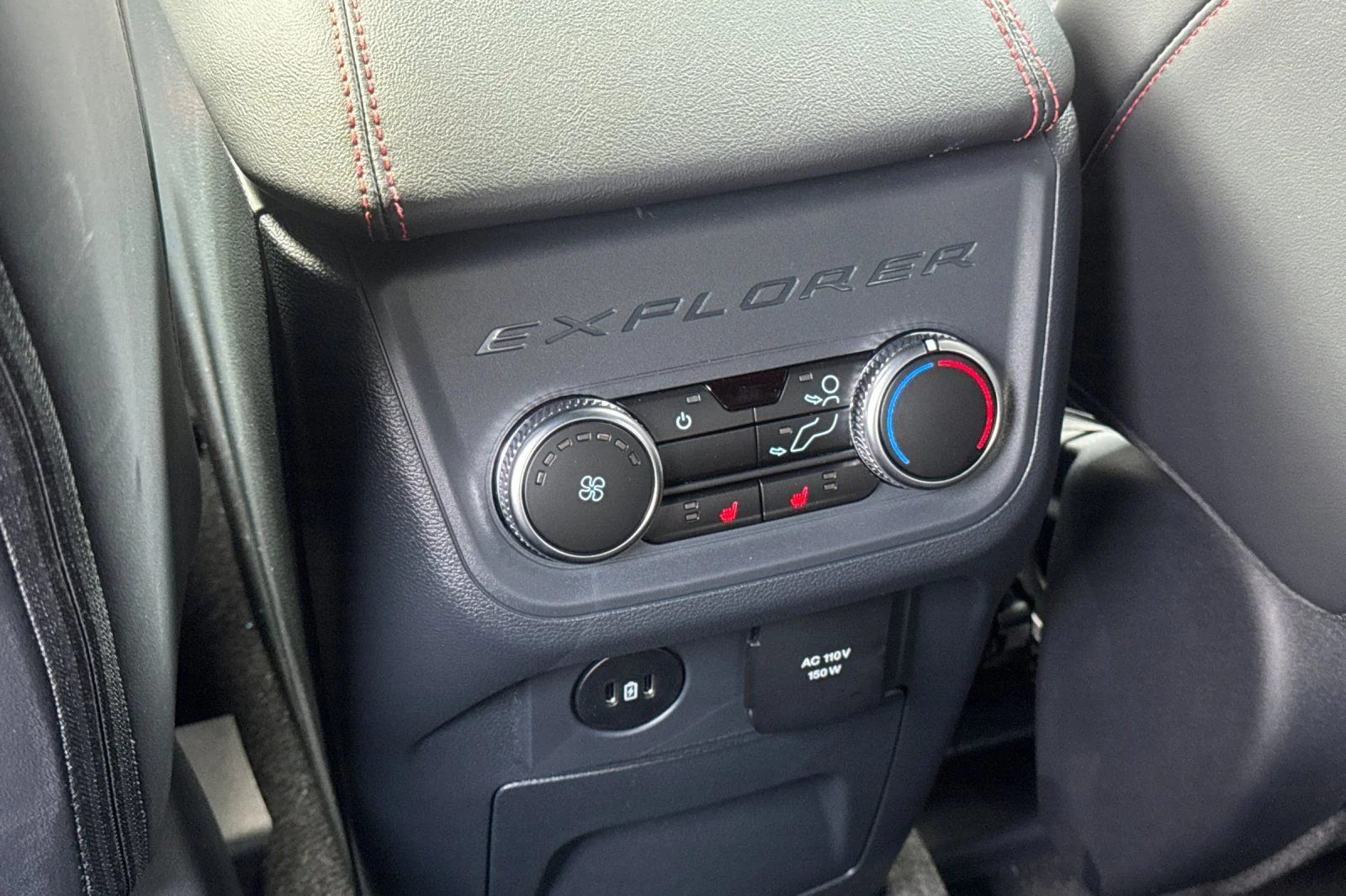 2026 Ford Explorer ST - Photo 15