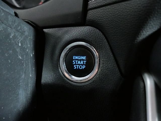 Used 2020 Black Toyota XLE image 25
