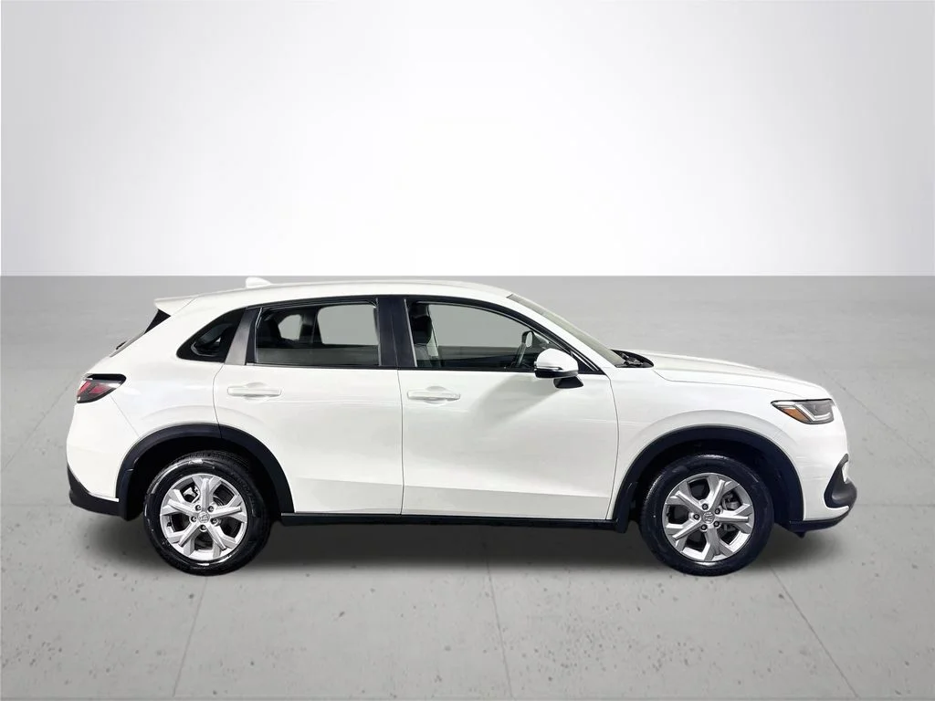 Used 2024 White Honda LX image 5