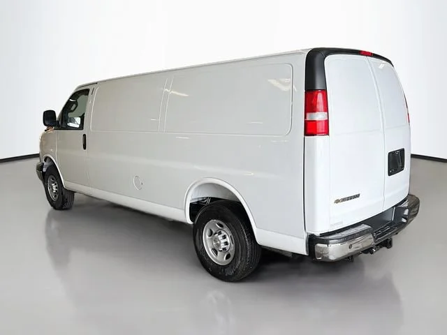 2025 Chevrolet Express Cargo Work Van - Photo 10