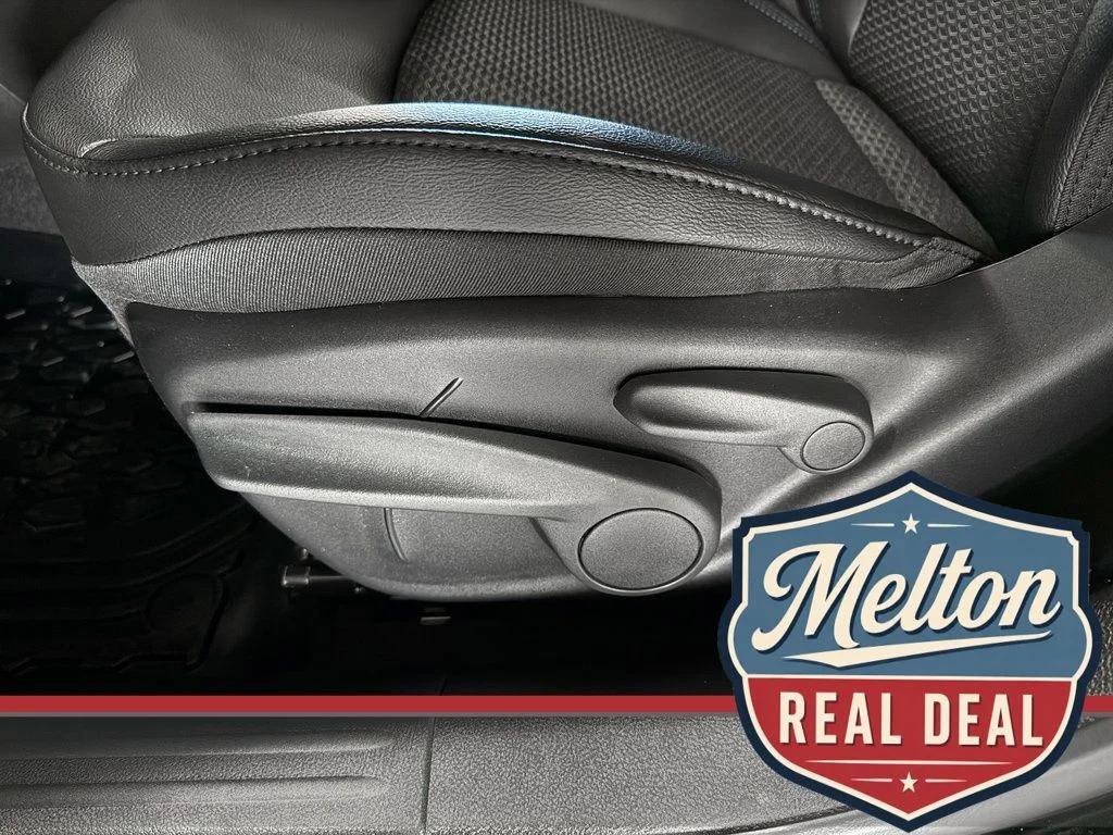 New 2025 Black Jeep Latitude image 23