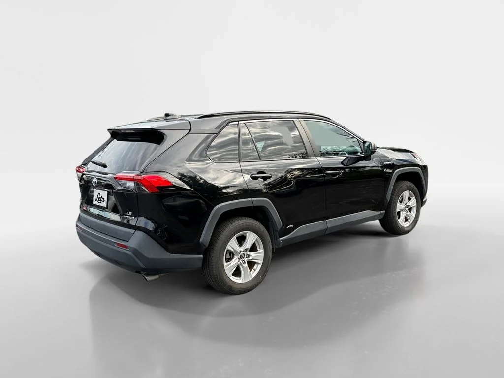 Used 2021 Midnight Black Metallic Toyota LE image 4