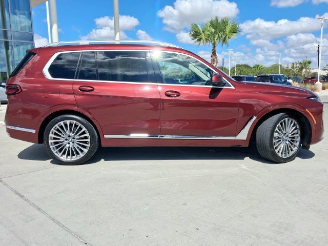 Used 2025 Red BMW xDrive40i image 8