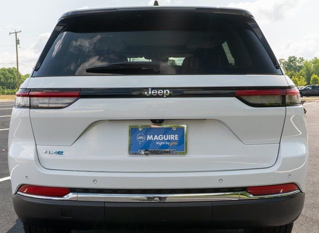 Used 2023 White Jeep 4xe image 7