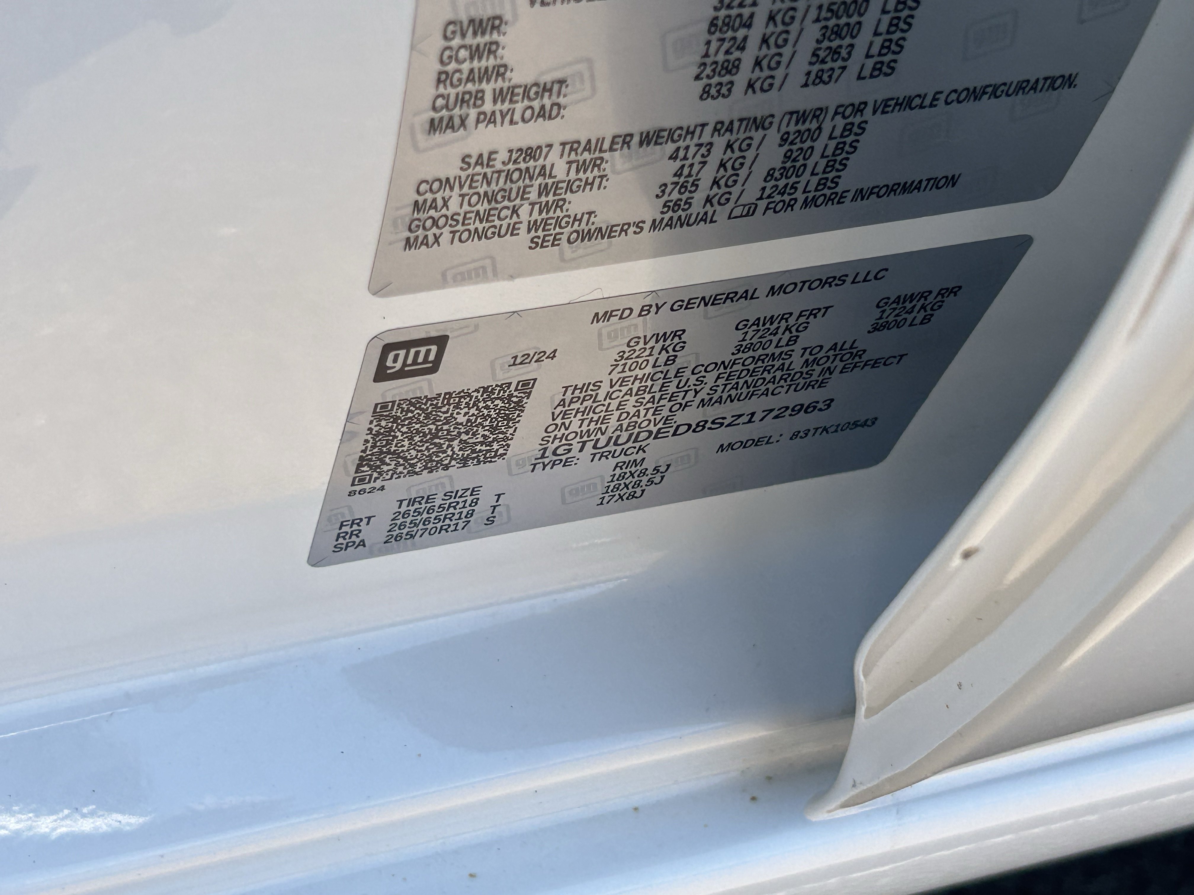 2025 GMC Sierra 1500 SLT - Photo 32