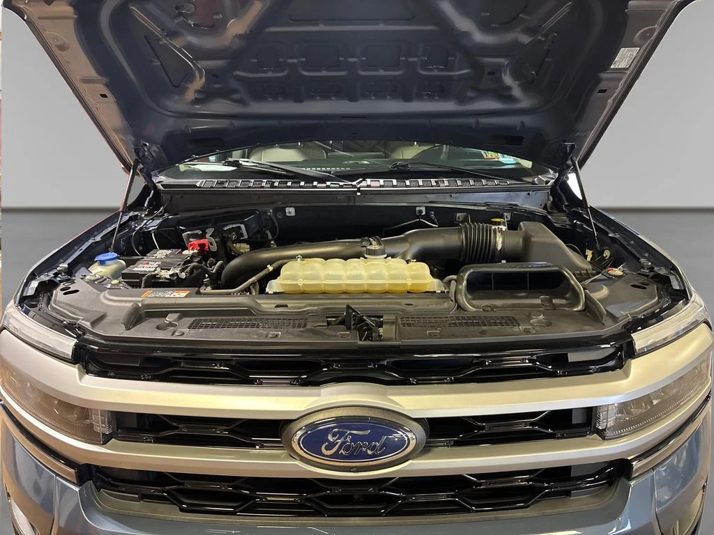 Certified Used 2022 Blue Metallic Ford XLT image 17