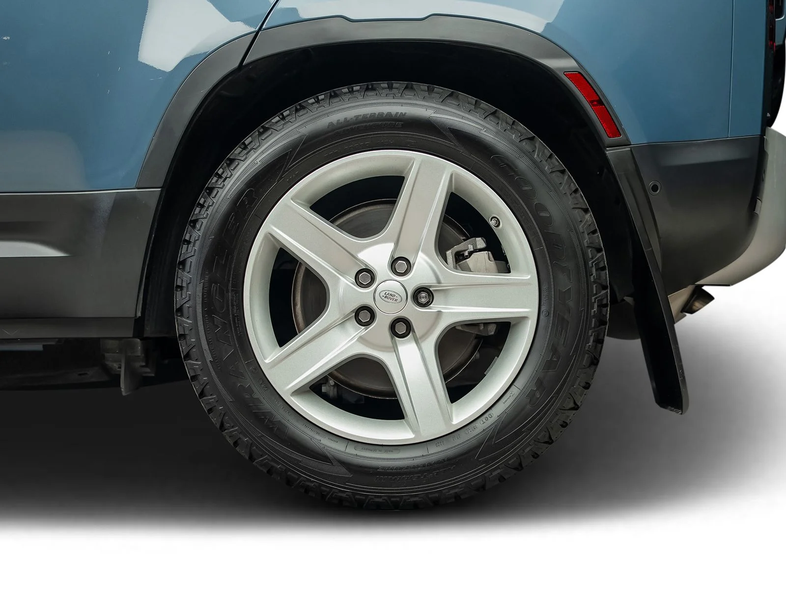 Used 2020 Blue Land Rover HSE image 21