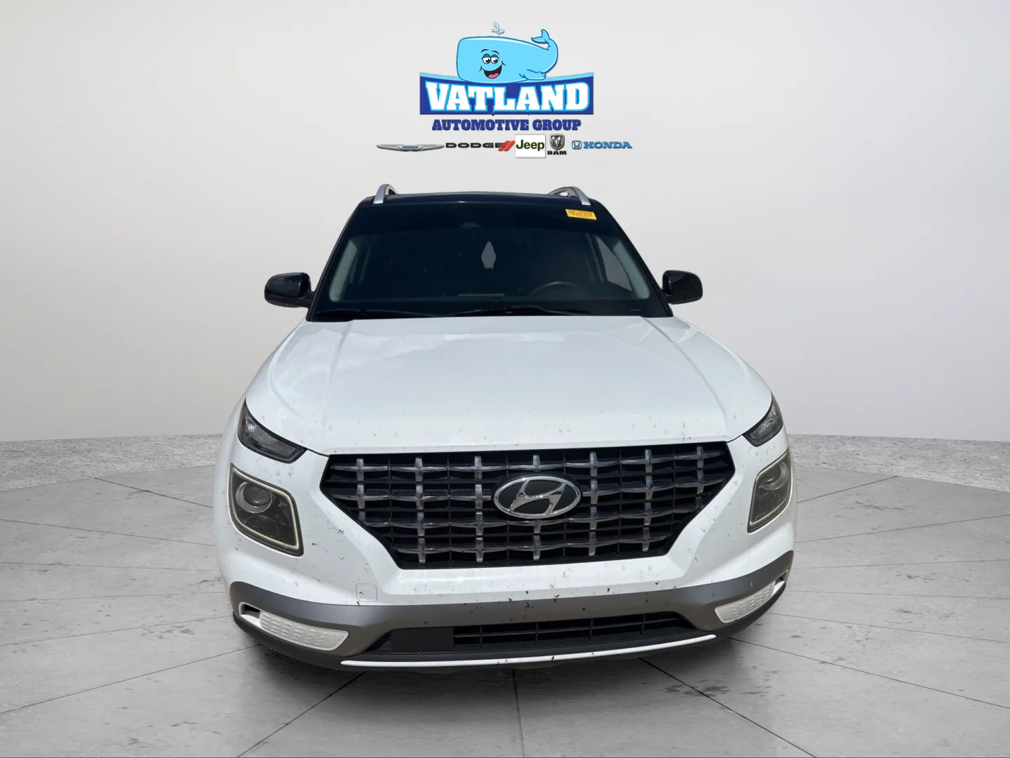 Used 2023 Ceramic White Hyundai Limited image 17