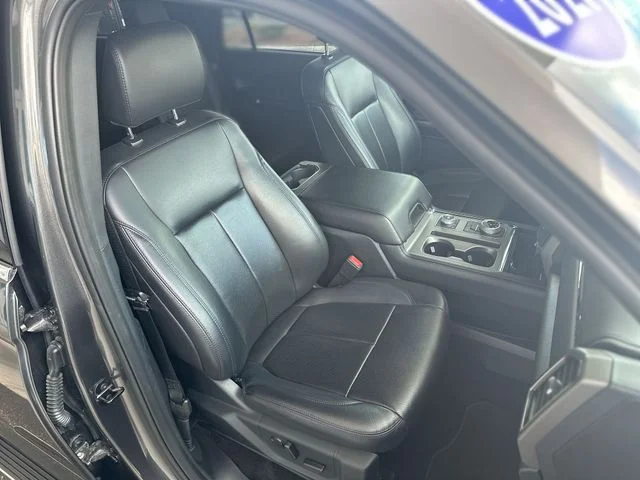 Used 2021 Gray Ford XLT image 29