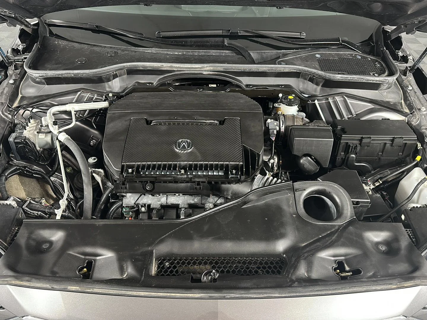 Used 2023 Liquid Carbon Metallic Acura SH-AWD w/Tech image 2