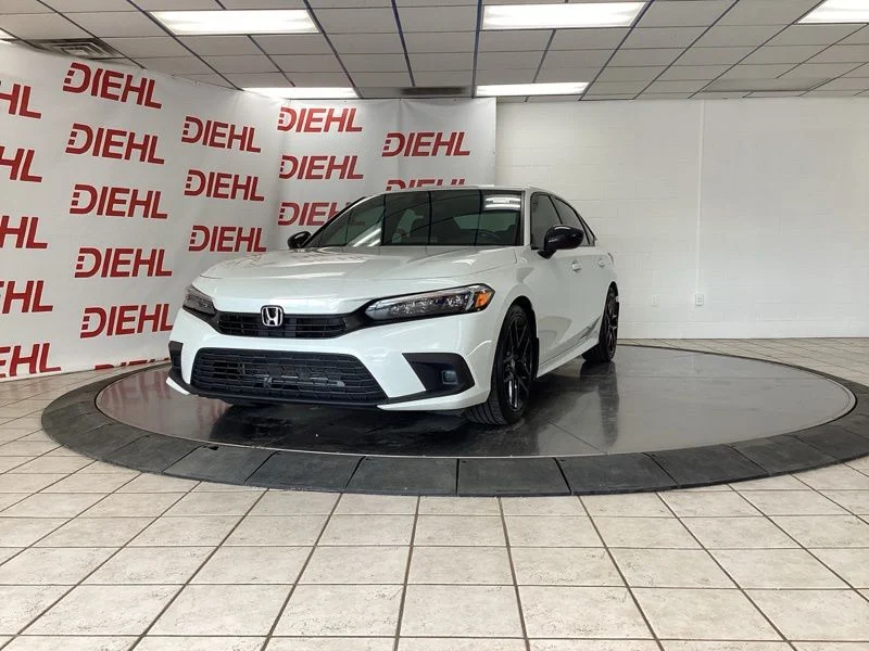 Used 2024  Honda Sport image 3