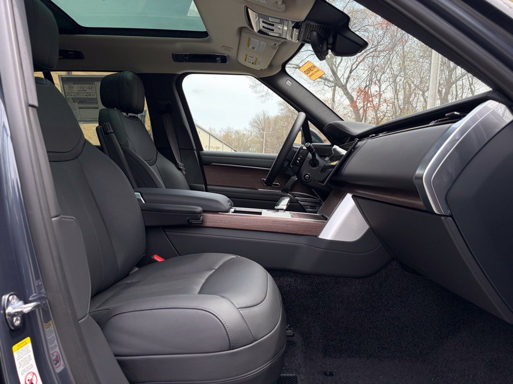 2025 Land Rover Range Rover SE - Photo 15