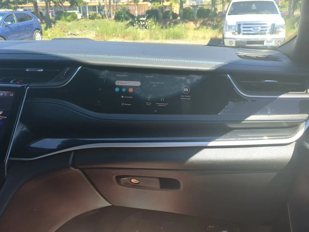 Used 2022 White Jeep Trailhawk 4xe image 29