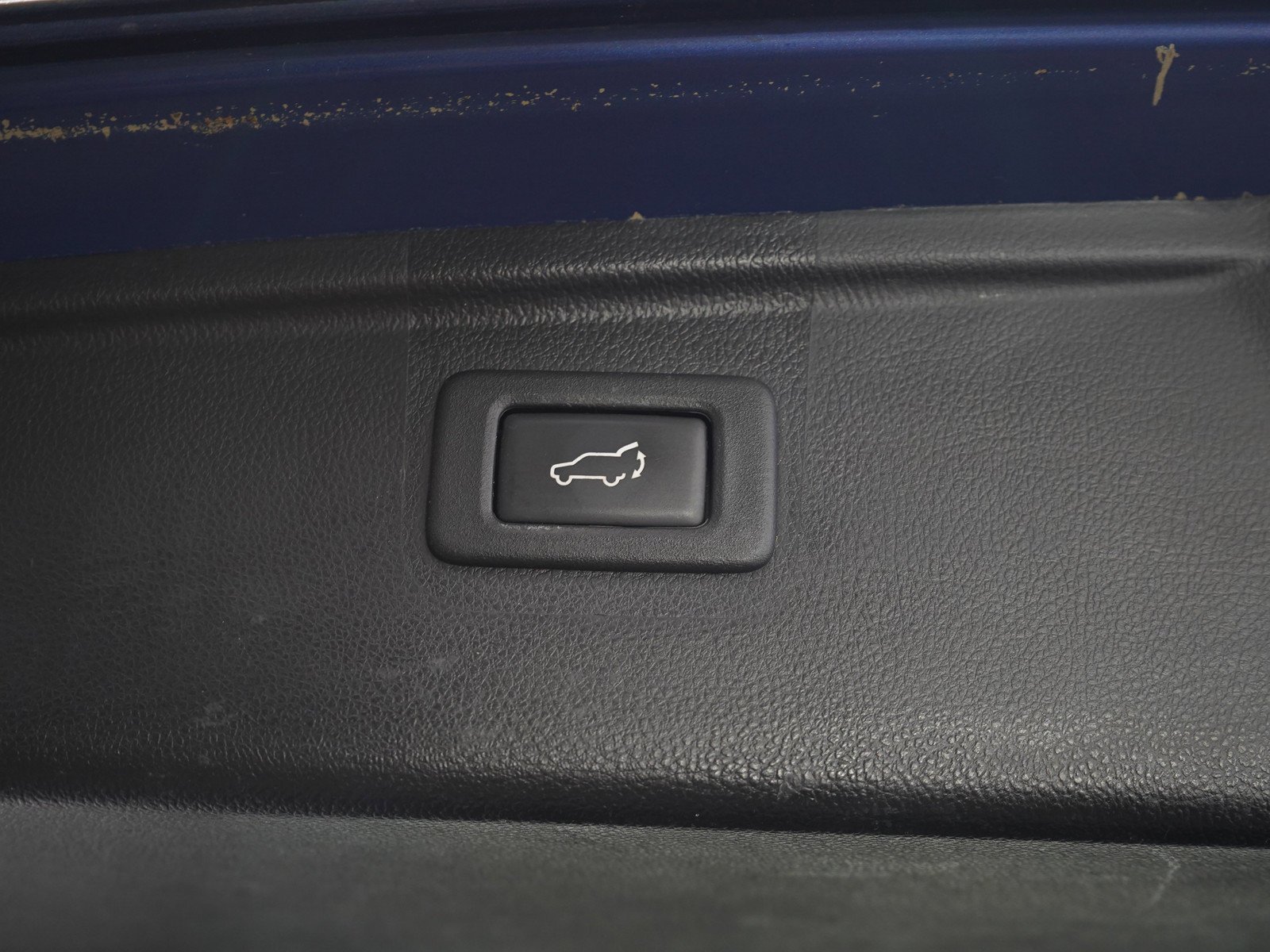 Used 2016 Lapis Blue Pearl Subaru 2.5i image 11