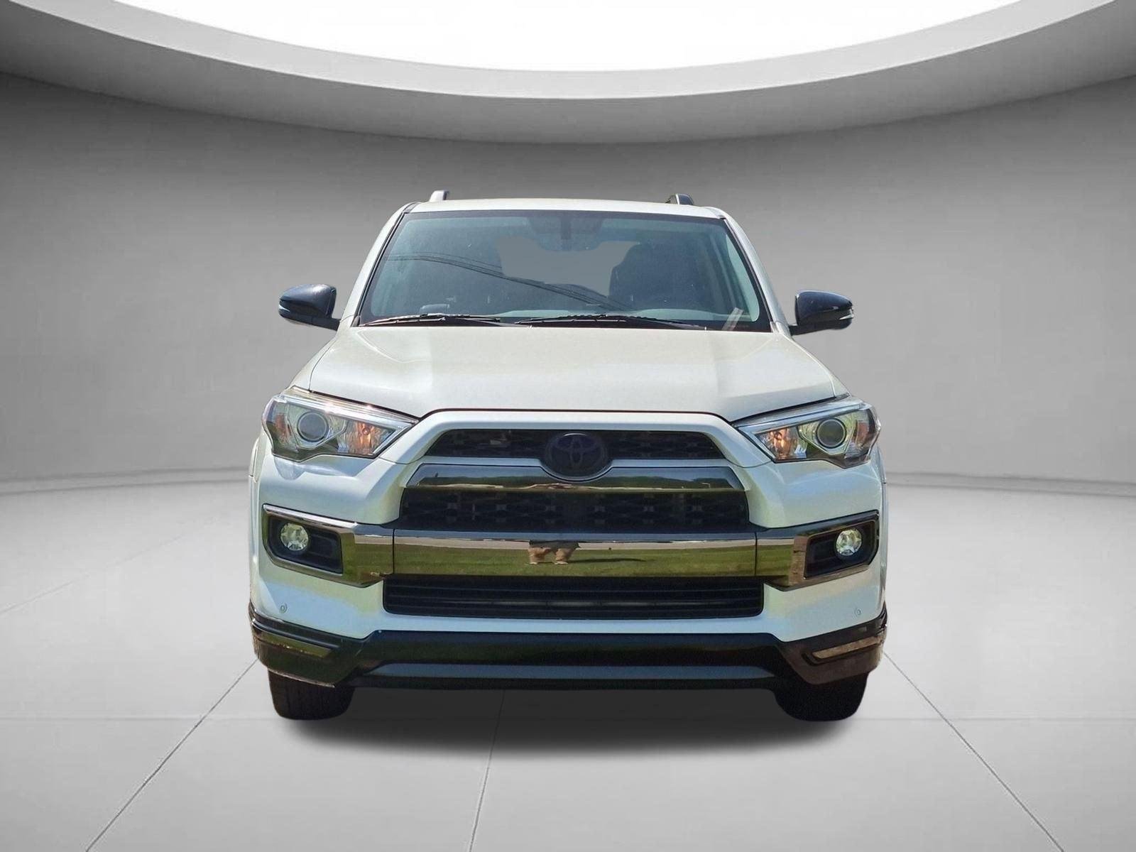 Used 2019 Blizzard Pearl Toyota Limited image 7