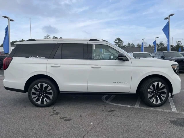 New 2026 Star White Metallic Tri-Coat Ford Platinum image 3