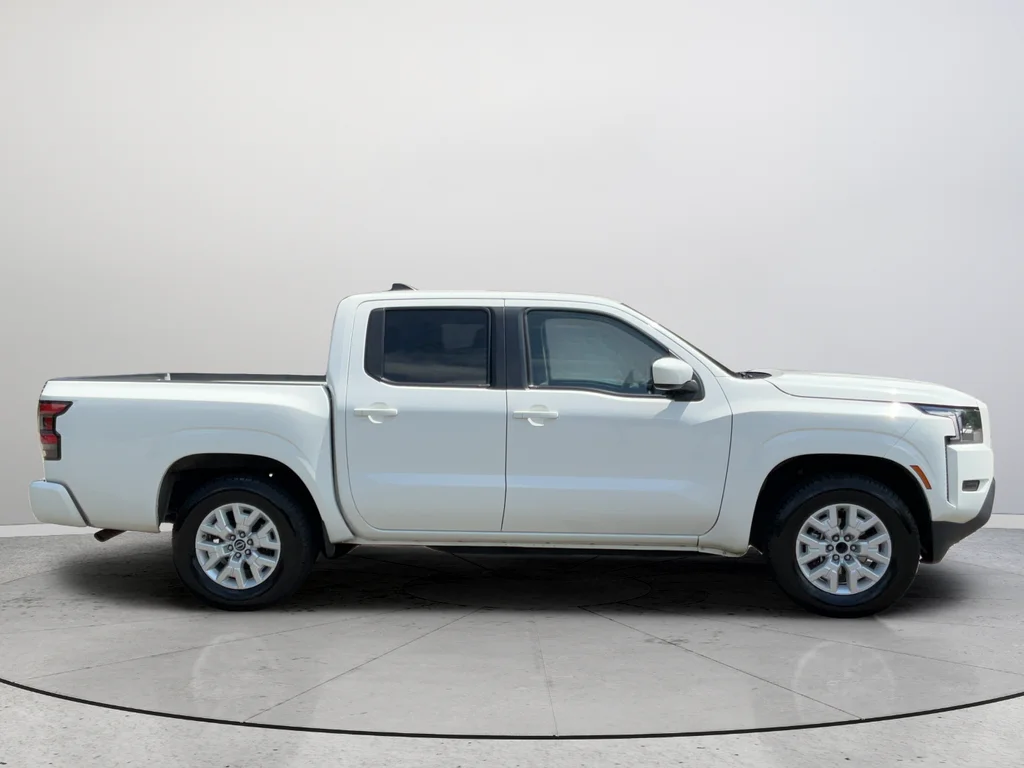 2022 Nissan Frontier SV - Photo 6