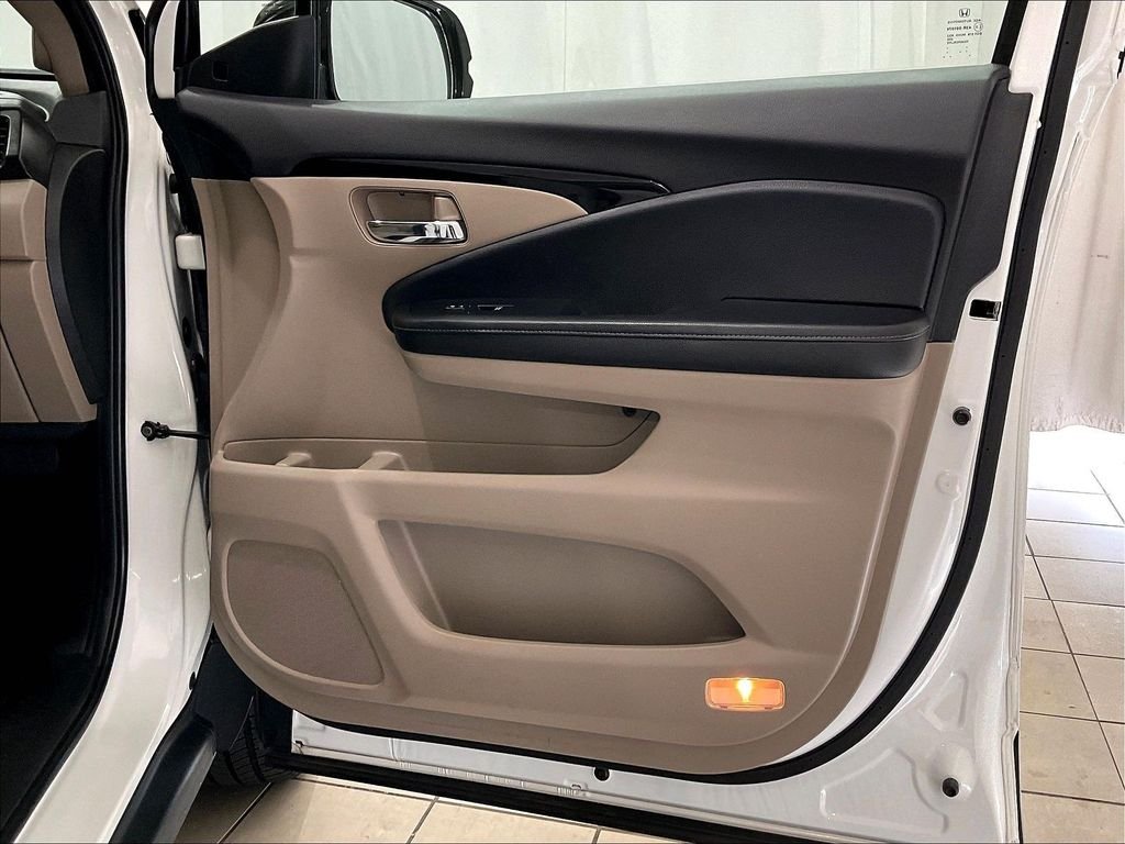 Used 2020 Gray Honda RTL-E image 12