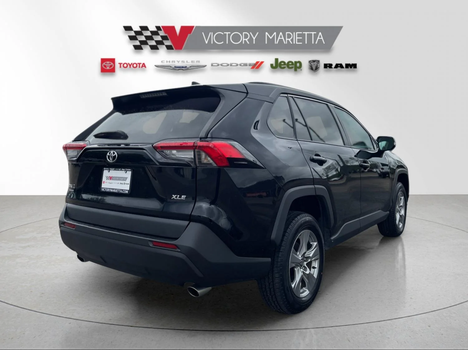 Used 2024 Black Toyota XLE image 5