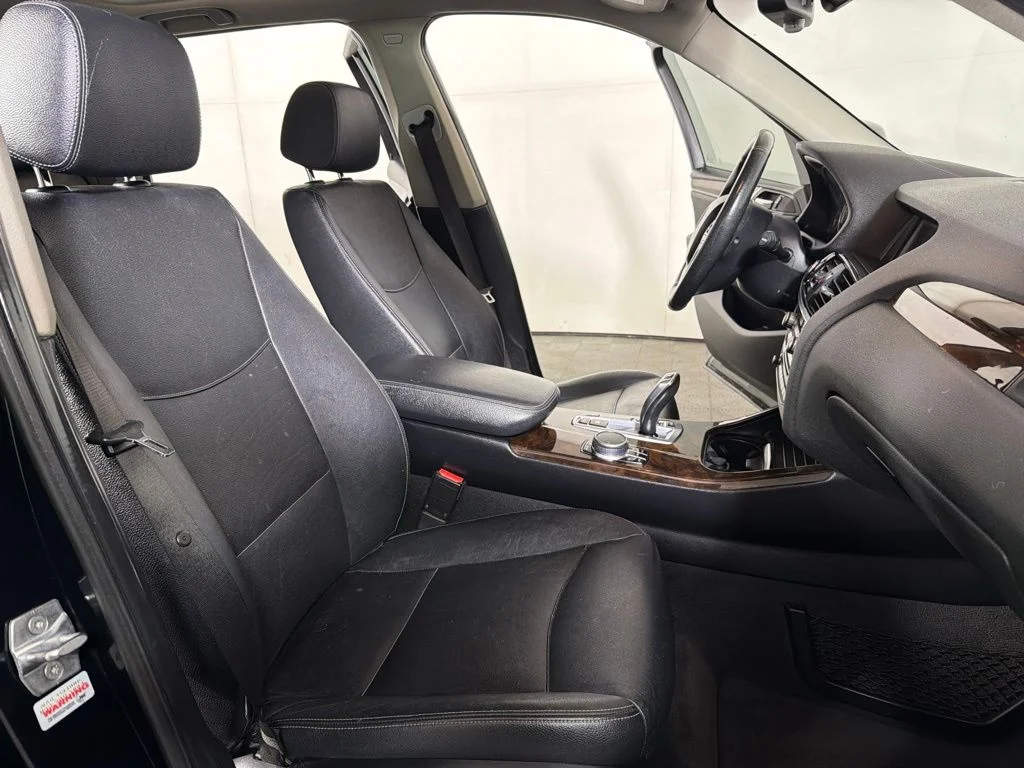 Used 2017 Black BMW xDrive28i image 22