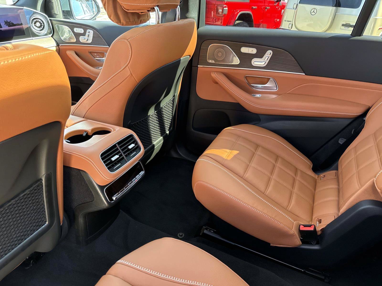 New 2027  Mercedes-Benz 450 4MATIC® SUV image 16