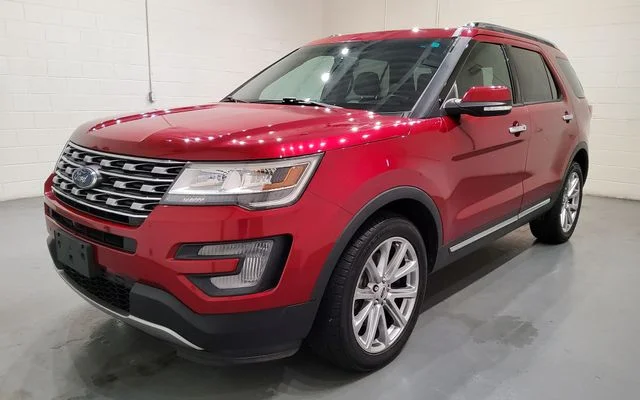 Used 2017 Red Ford Limited image 2