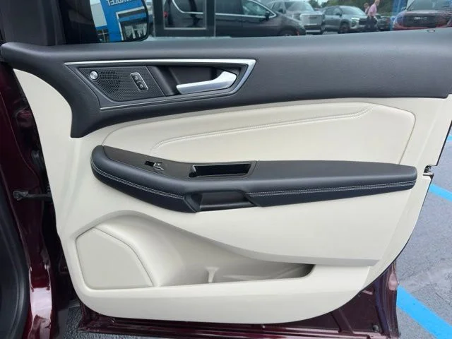 Used 2019 Red Ford Titanium image 10