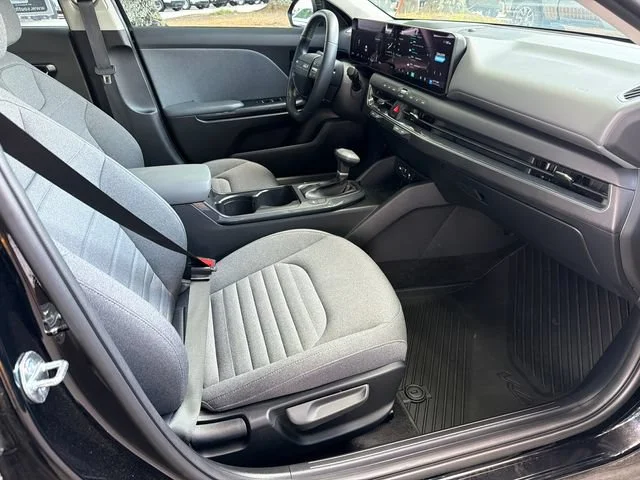 Used 2025 Black Kia EX image 13