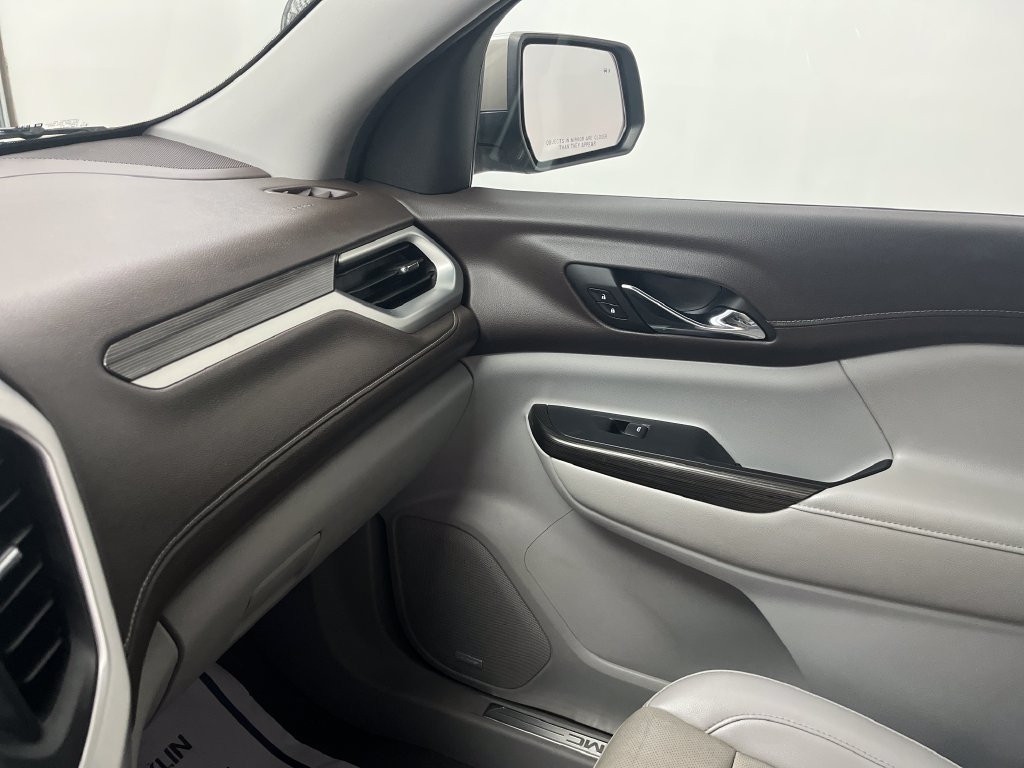 Used 2022 Gray GMC SLT image 24