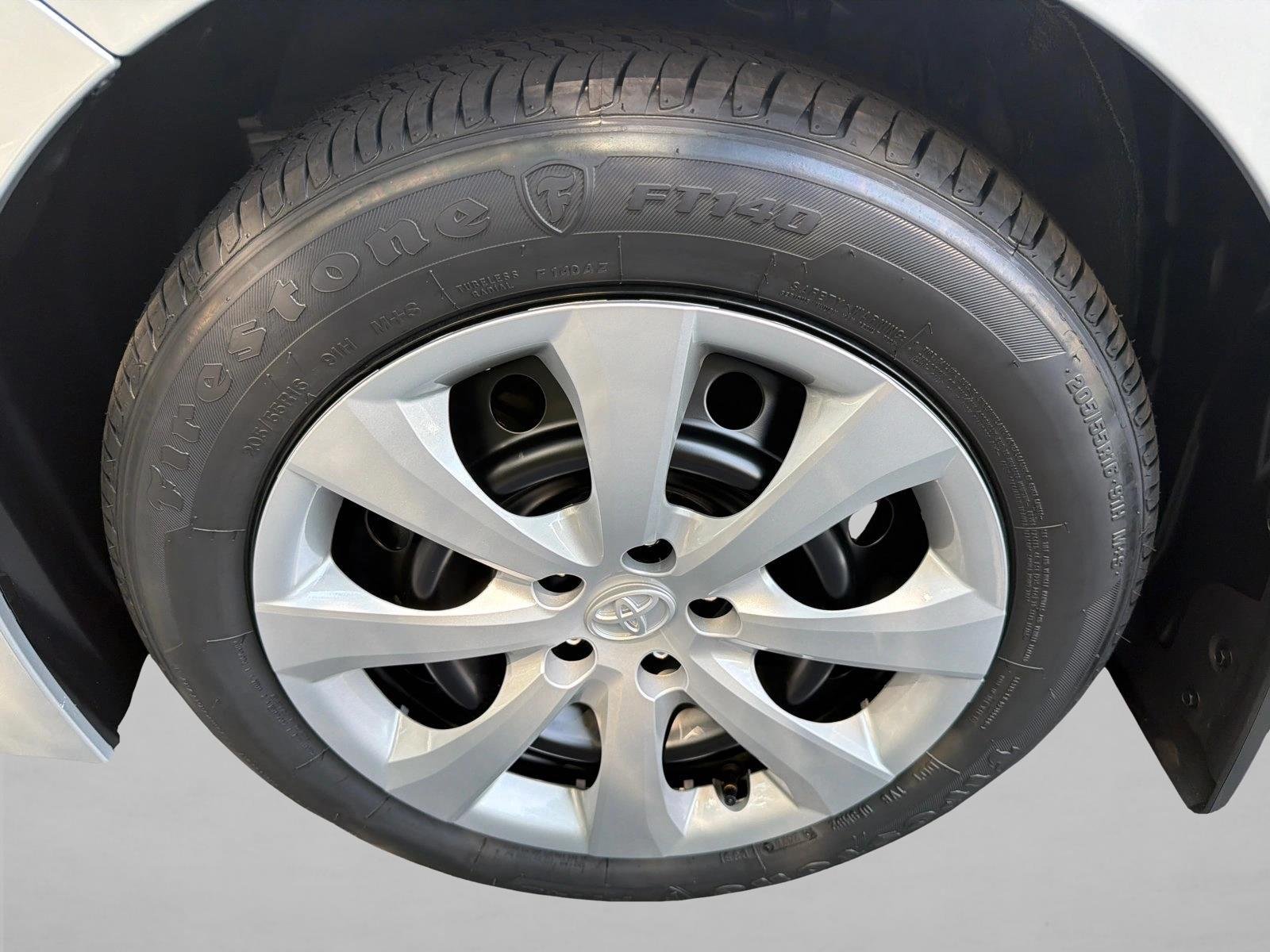 New 2027 Classic Silver Metallic Toyota LE image 11