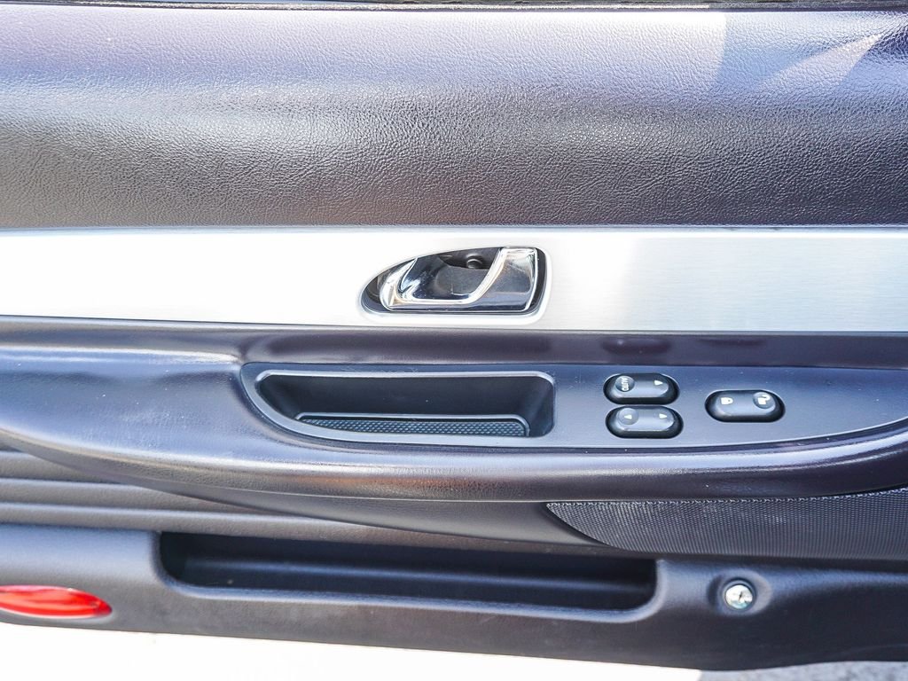 Used 2003 Gray Ford Base image 18