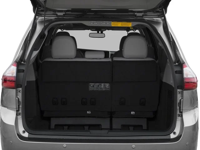 Used 2017 Blizzard Pearl Toyota XLE Premium image 12