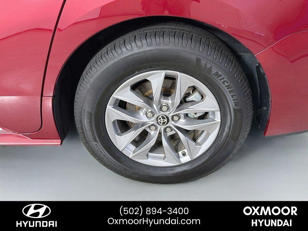 Used 2022 Ruby Flare Pearl Toyota XLE image 33