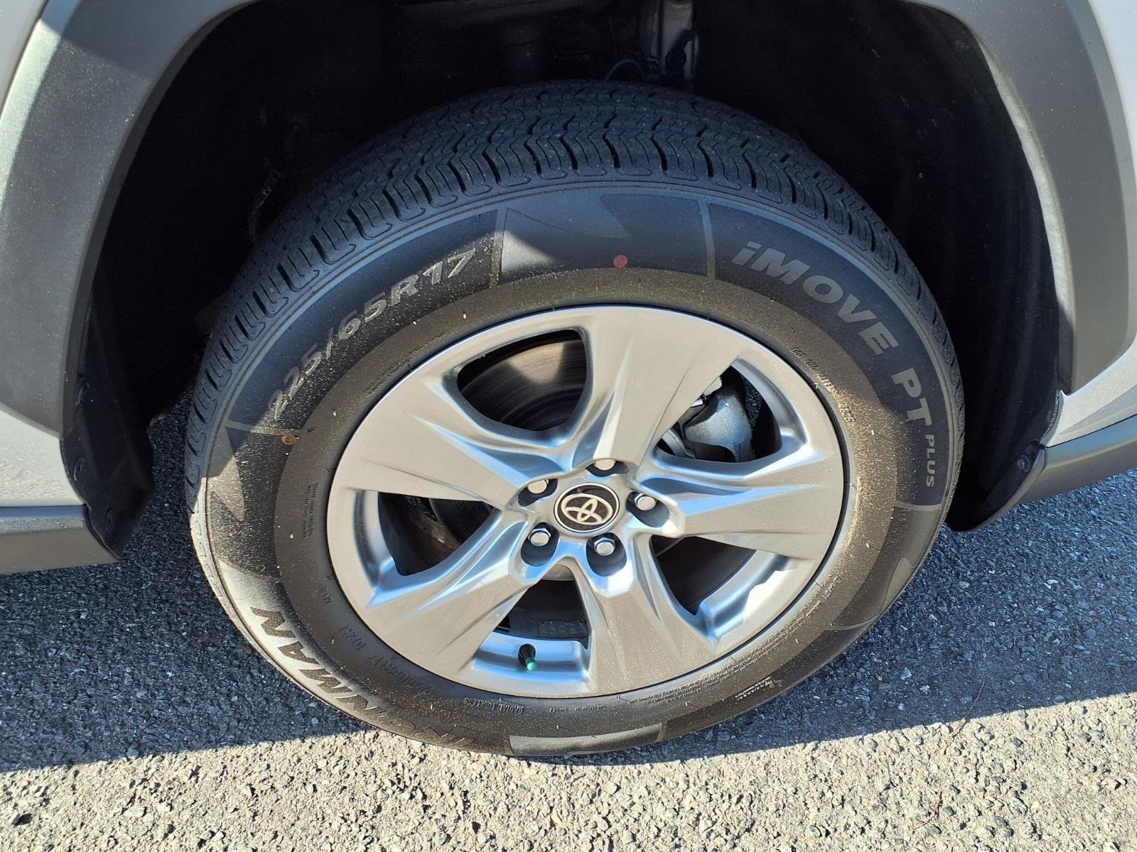 Used 2024  Toyota XLE image 12