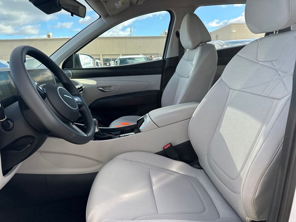 Used 2026 White Pearl Hyundai SE image 15