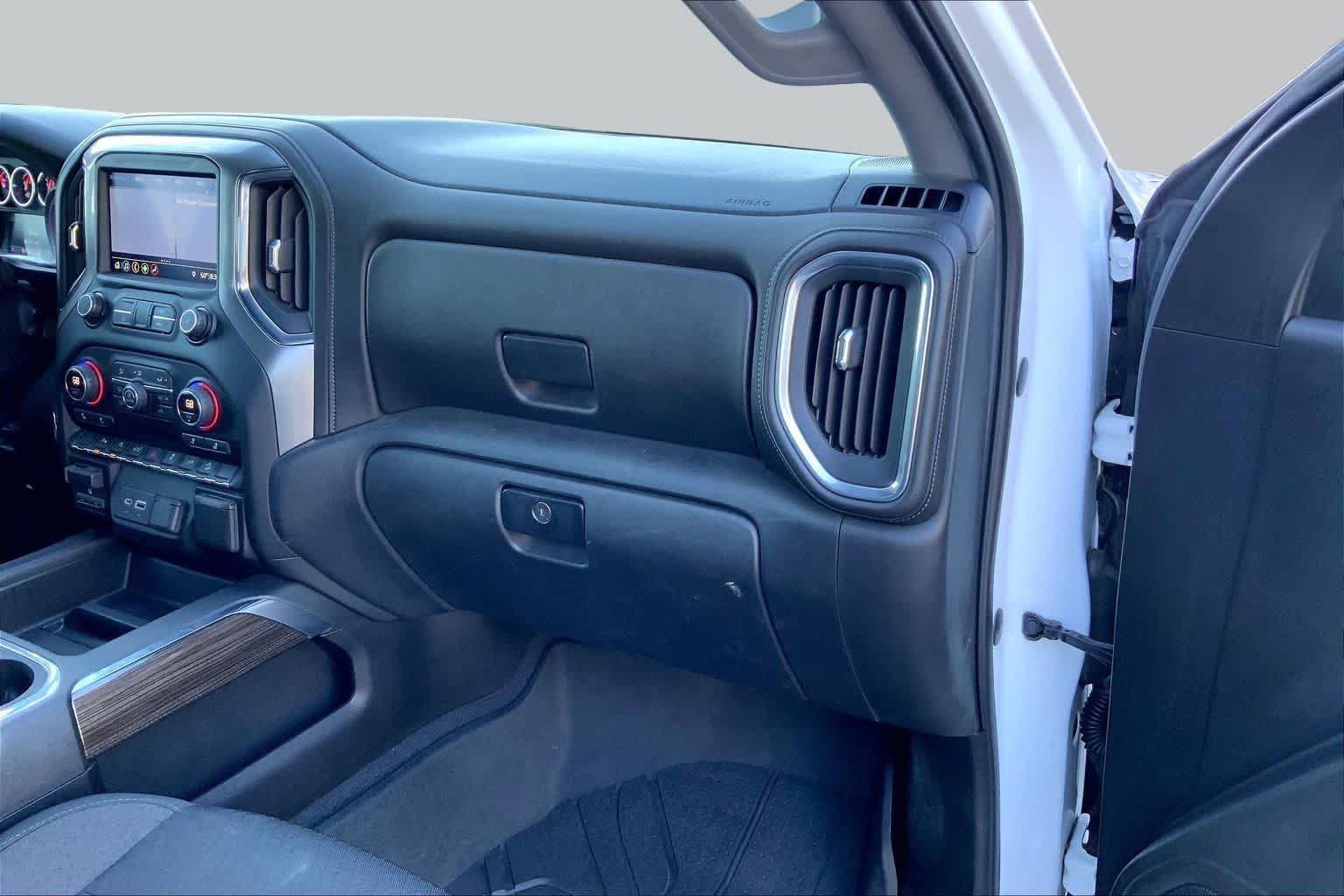 Used 2019 Summit White Chevrolet RST image 15