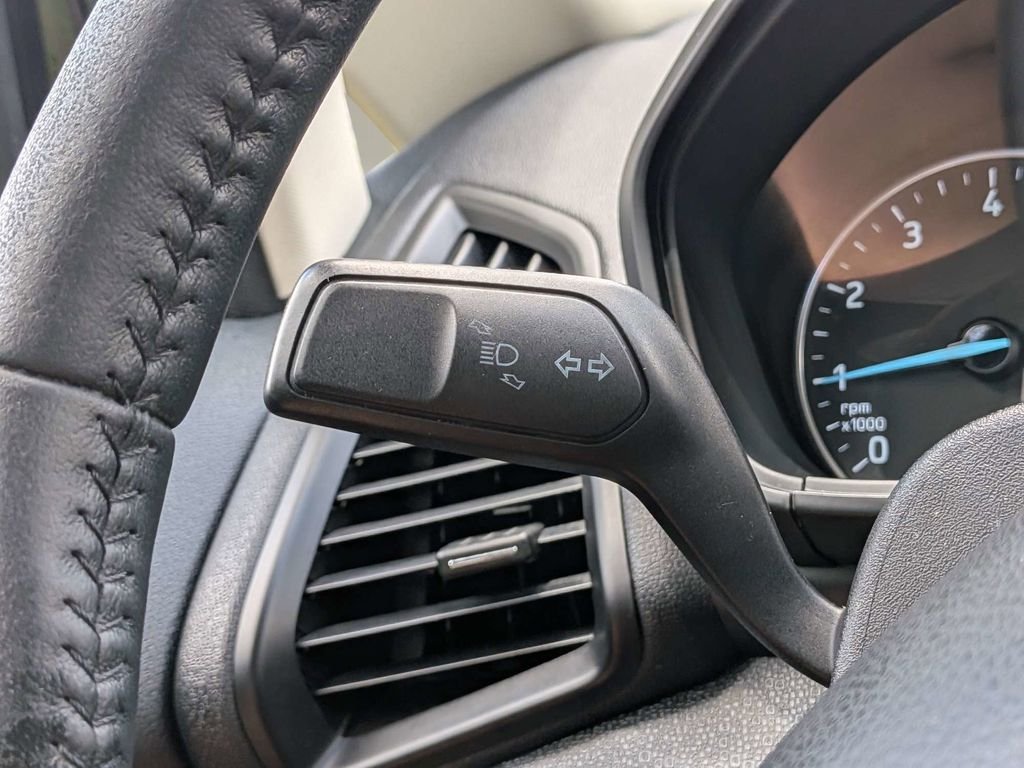 Used 2019 Black Ford SE image 27