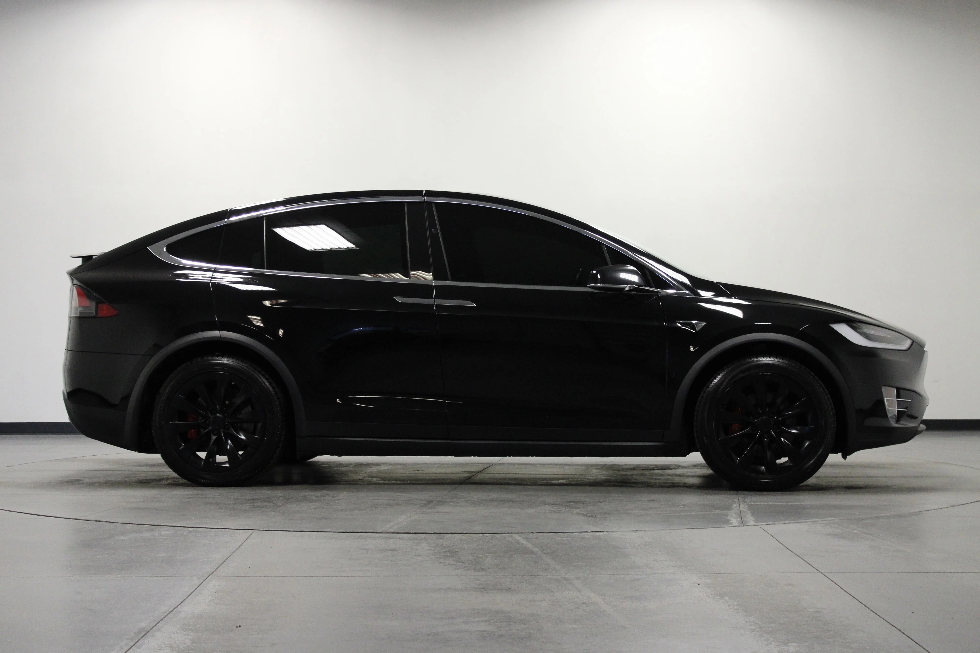 Used 2019 Black Tesla Performance image 3