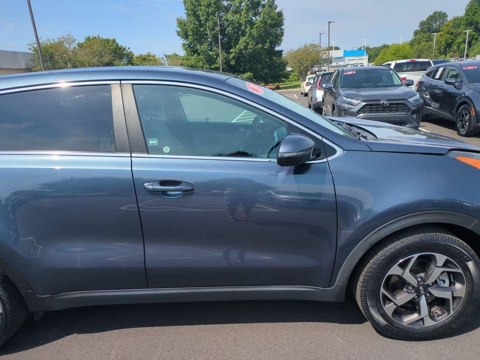 Used 2020 Pacific Blue Kia LX image 34
