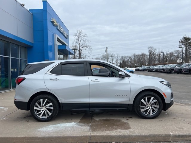 Used 2022 Chevrolet Equinox LT with VIN 3GNAXUEV4NL275769 for sale in Cheshire, CT
