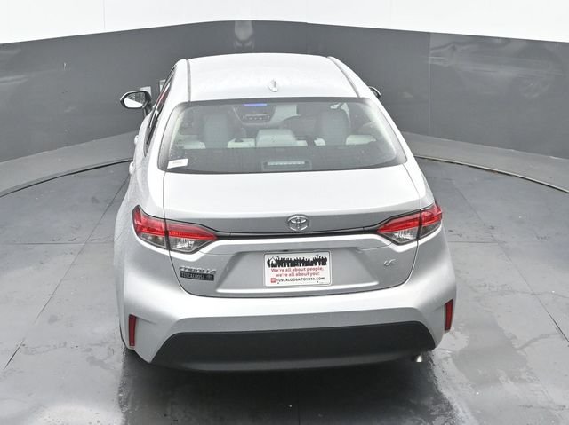 New 2026 Classic Silver Metallic Toyota LE image 28