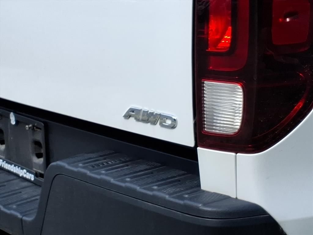Used 2023 White Honda RTL image 18