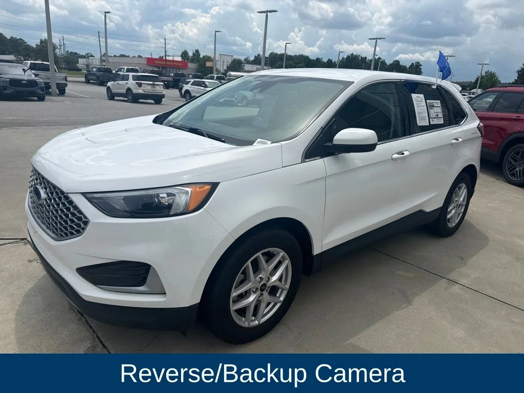 Certified Used 2024 Oxford White Ford SEL image 3