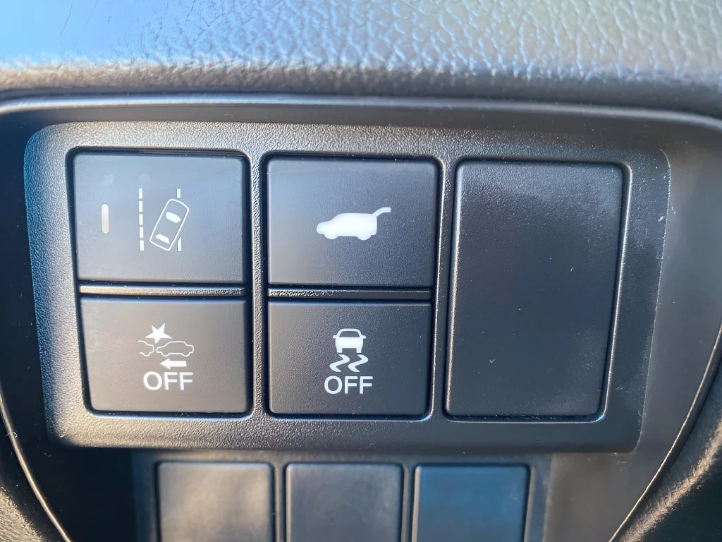 Used 2018  Honda Touring image 16