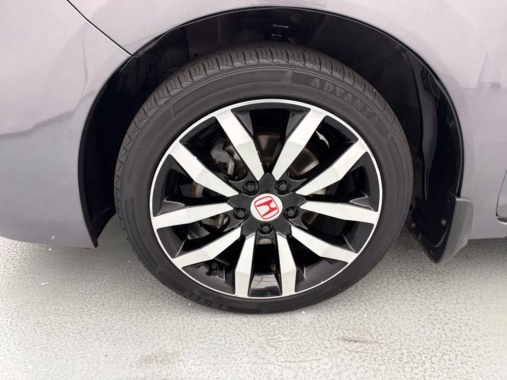 2014 Honda Civic EX-L 2dr Car Slide 2