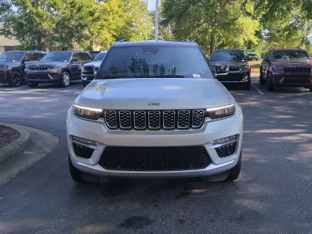 Used 2024 Silver Jeep Summit Reserve 4xe image 8