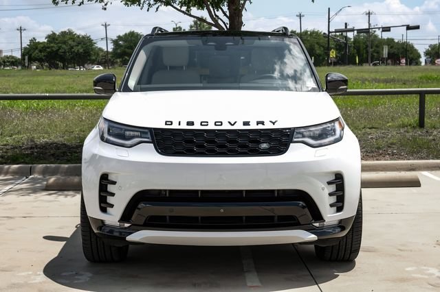 Used 2025 White Land Rover Dynamic SE image 5